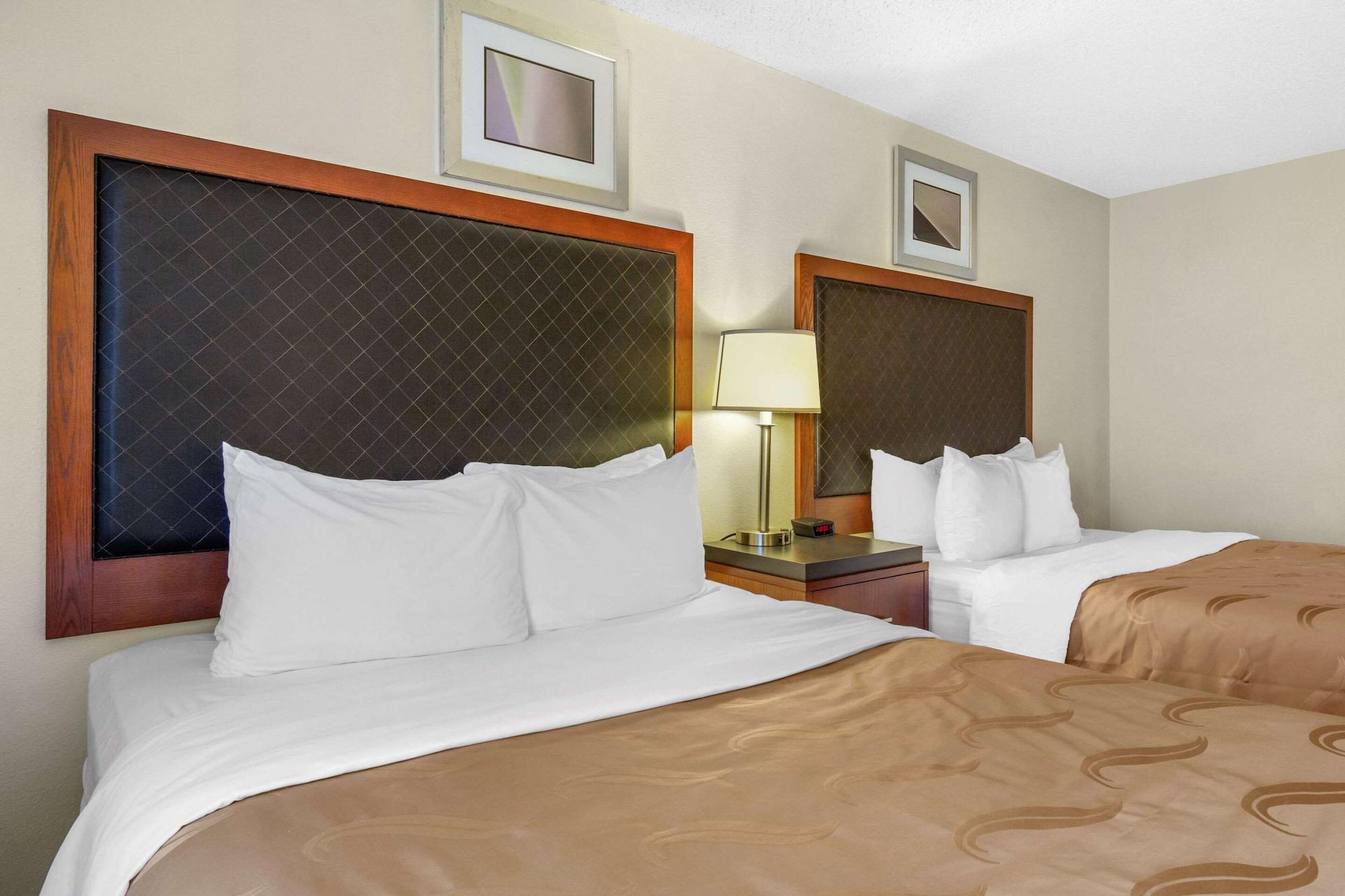 Quality Inn & Suites Lakewood - Denver Southwest エクステリア 写真