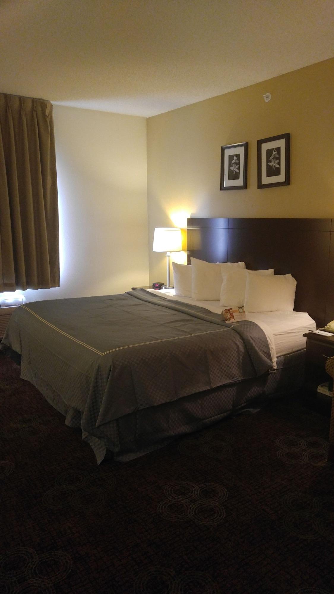 Quality Inn & Suites Lakewood - Denver Southwest エクステリア 写真