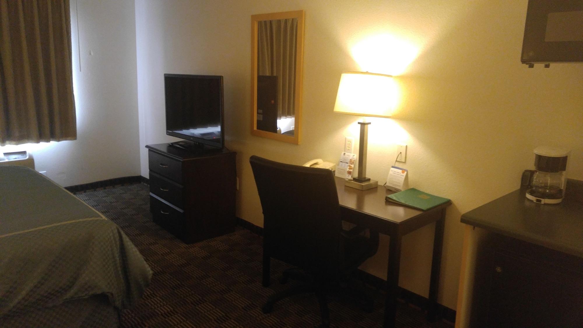 Quality Inn & Suites Lakewood - Denver Southwest エクステリア 写真