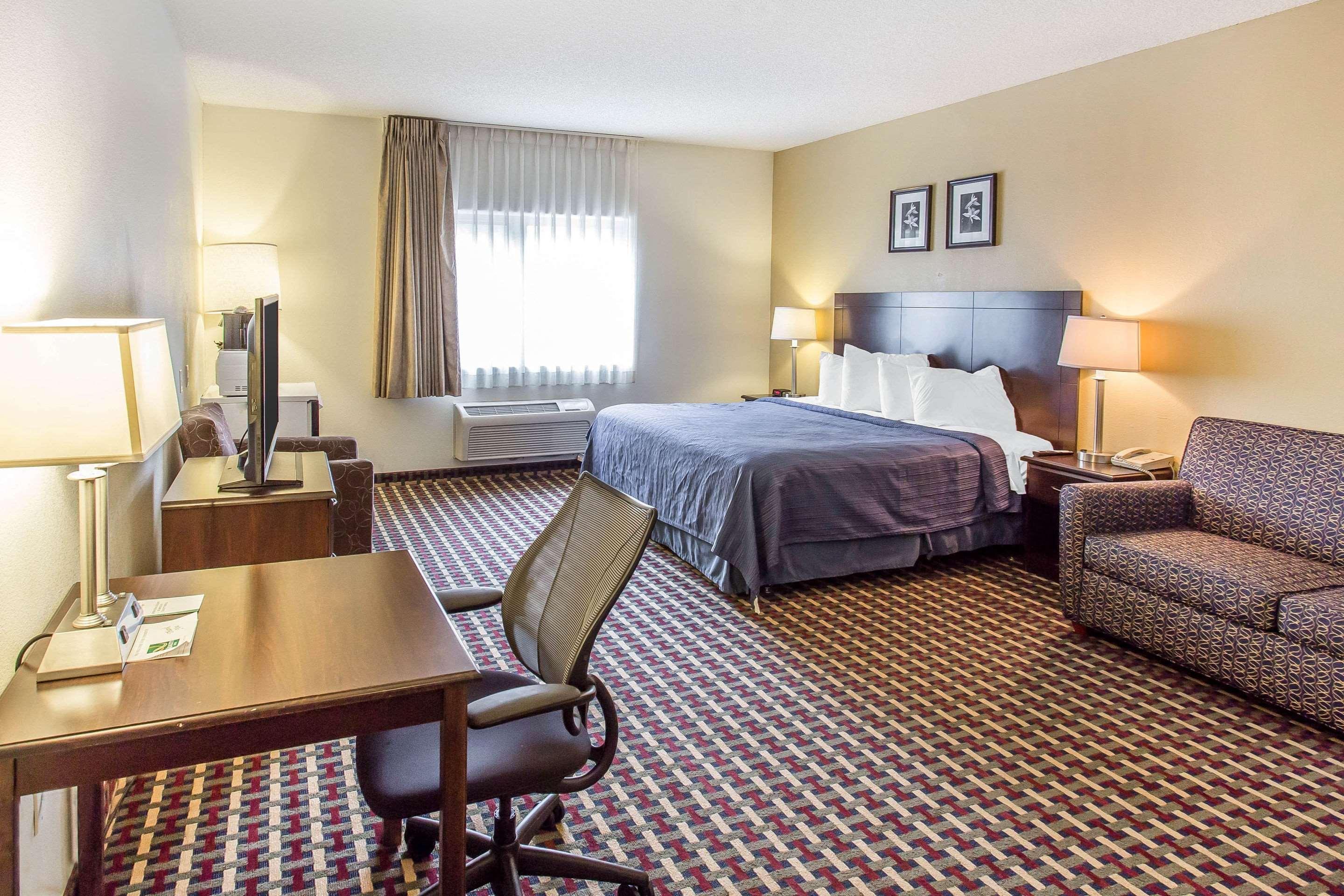 Quality Inn & Suites Lakewood - Denver Southwest エクステリア 写真