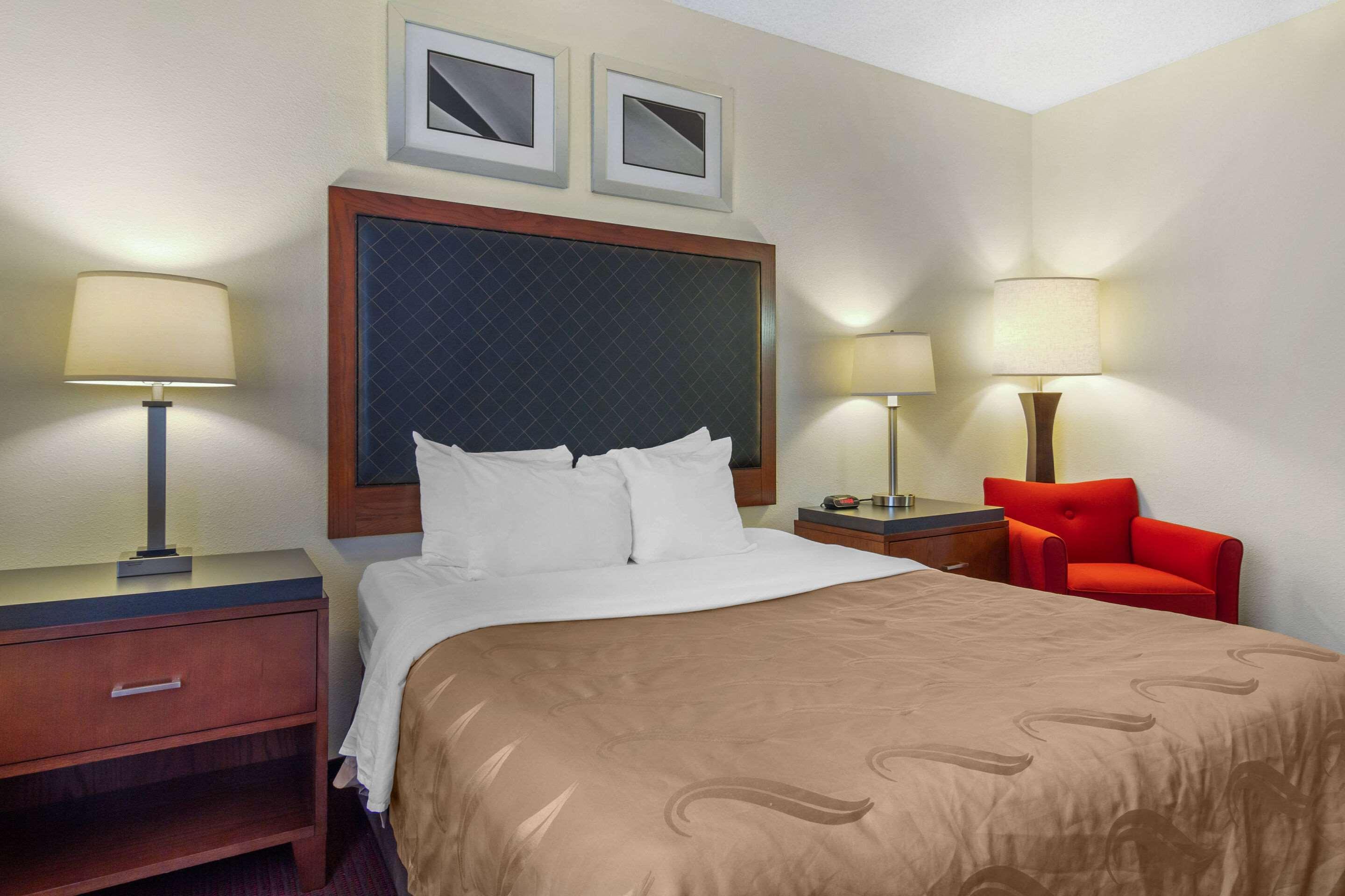 Quality Inn & Suites Lakewood - Denver Southwest エクステリア 写真