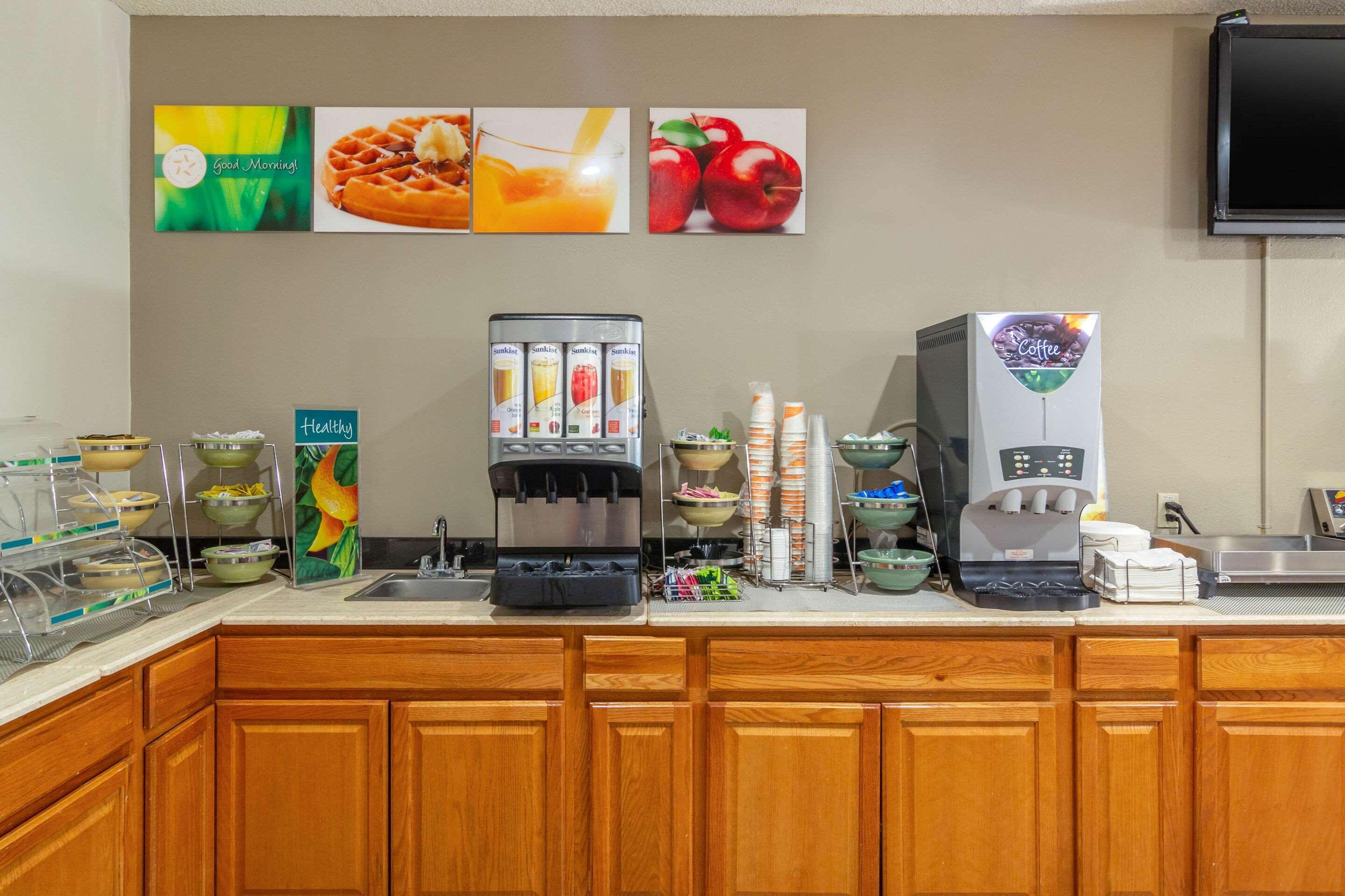 Quality Inn & Suites Lakewood - Denver Southwest エクステリア 写真