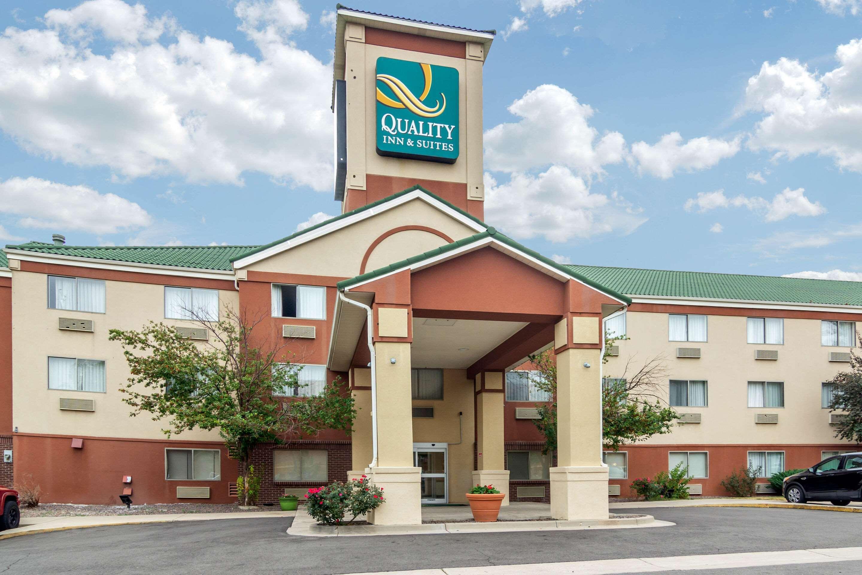 Quality Inn & Suites Lakewood - Denver Southwest エクステリア 写真