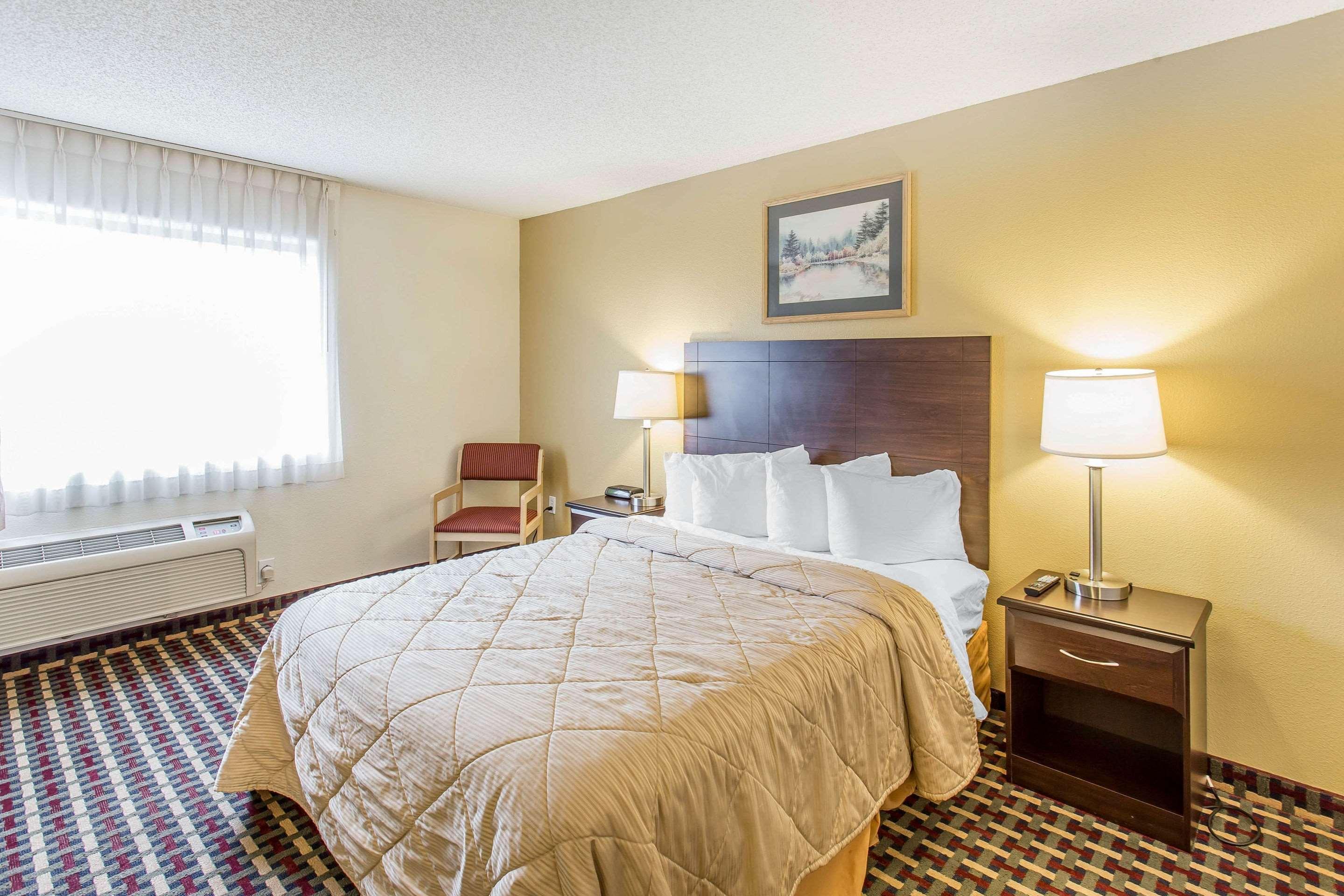 Quality Inn & Suites Lakewood - Denver Southwest エクステリア 写真