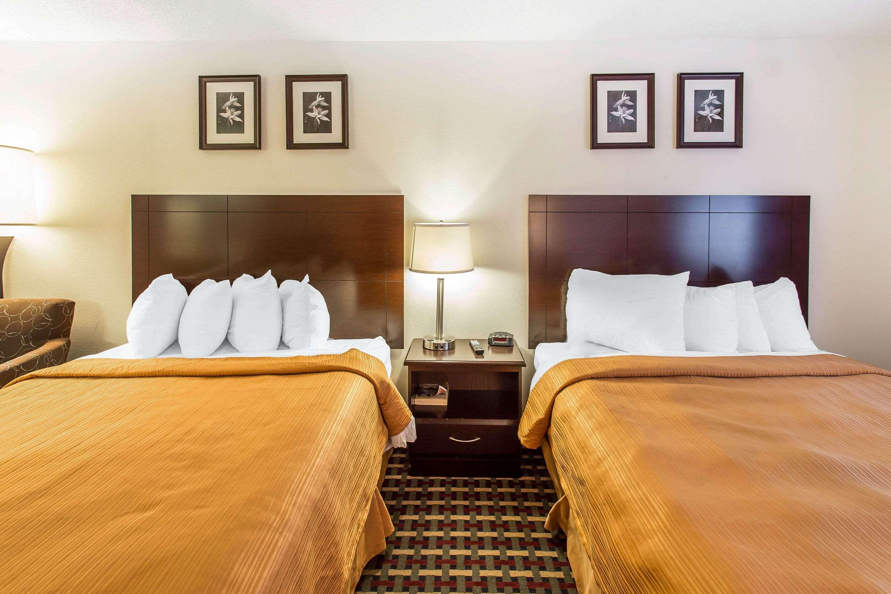 Quality Inn & Suites Lakewood - Denver Southwest エクステリア 写真