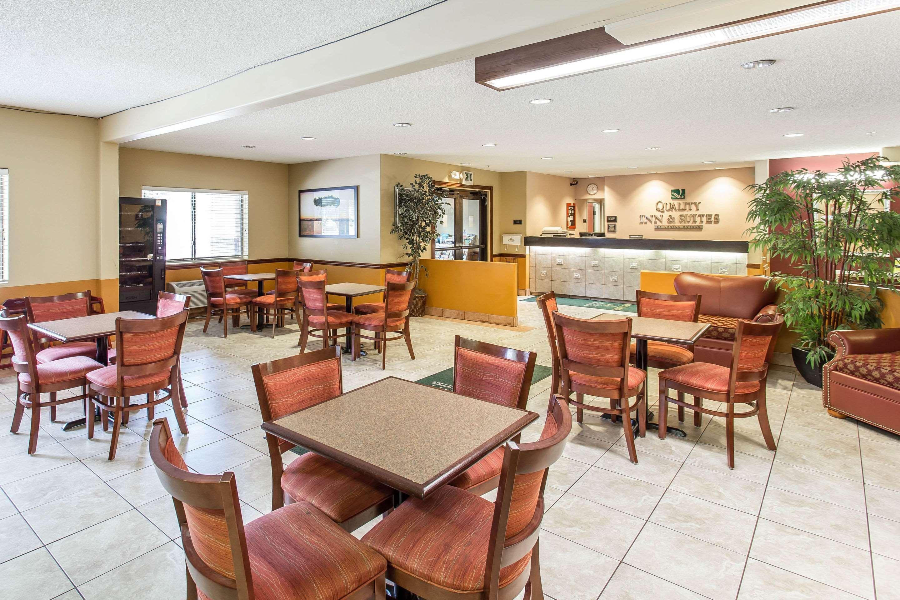 Quality Inn & Suites Lakewood - Denver Southwest エクステリア 写真