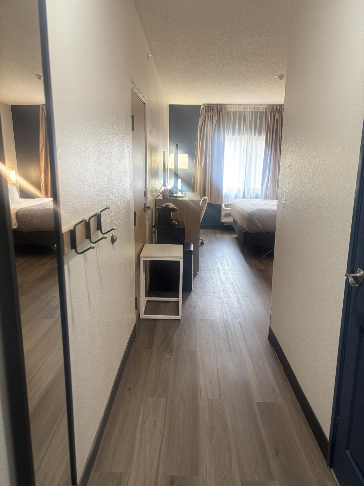 Quality Inn & Suites Lakewood - Denver Southwest エクステリア 写真