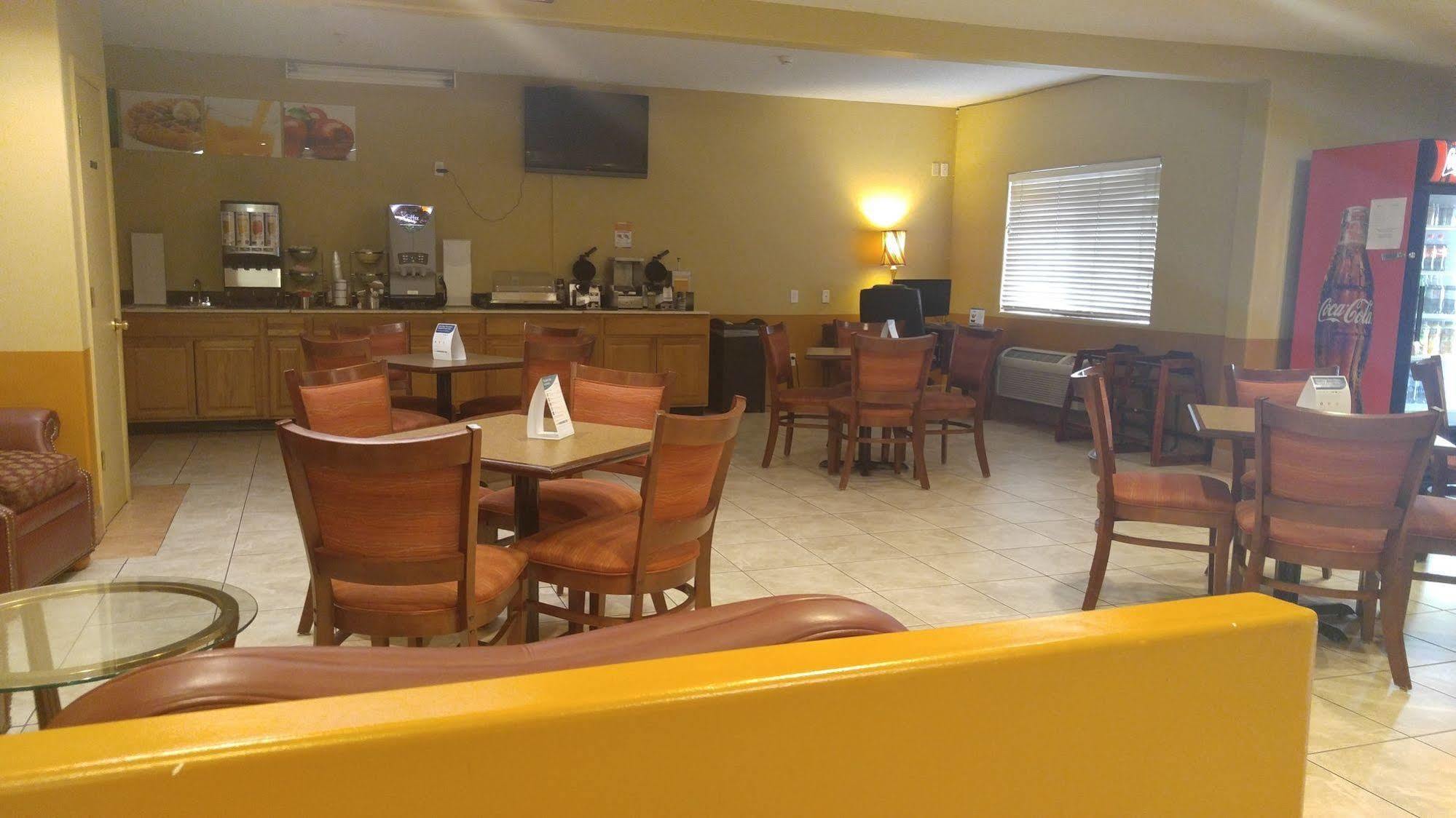 Quality Inn & Suites Lakewood - Denver Southwest エクステリア 写真